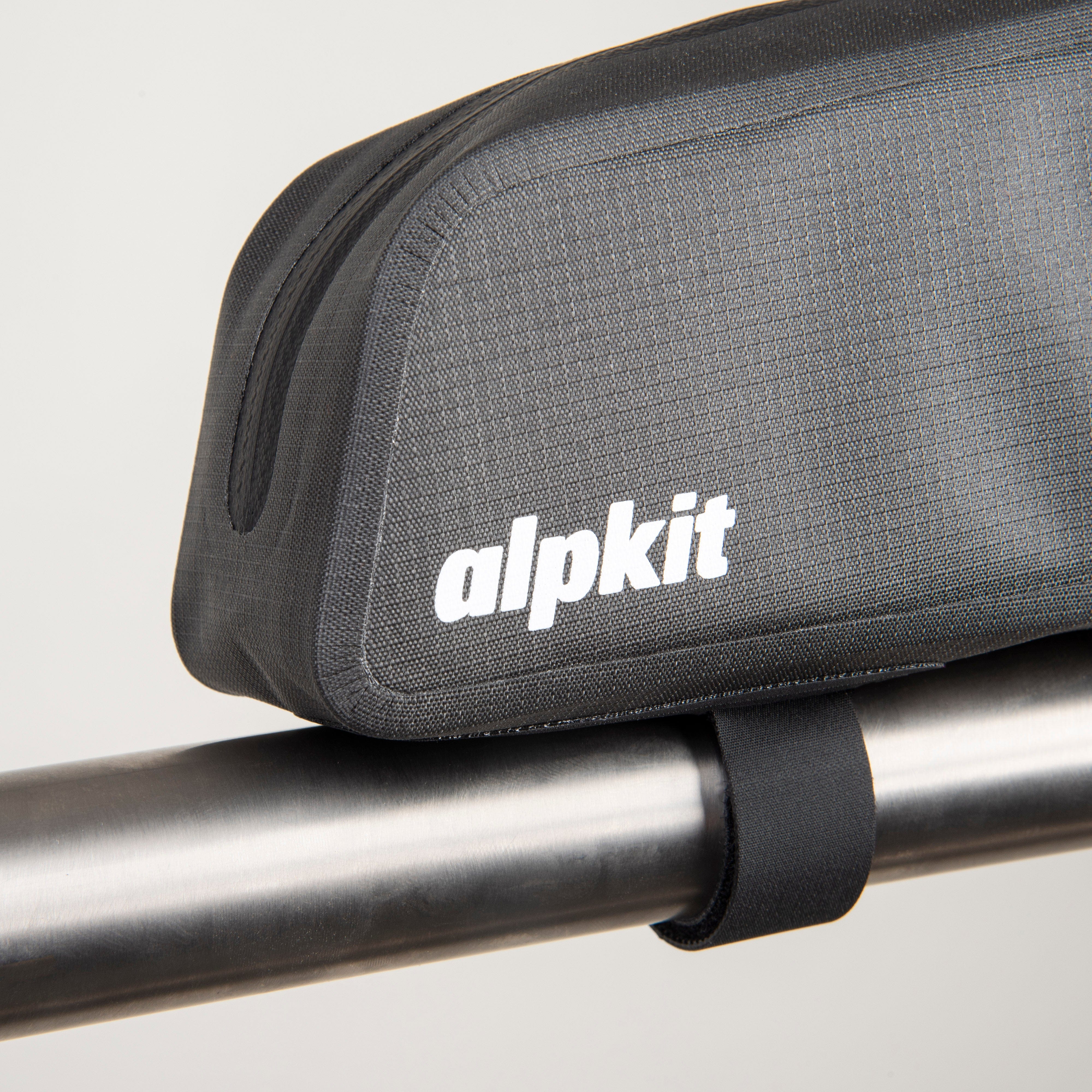 Deluge Top Tube Bag 0.65L - Image 5